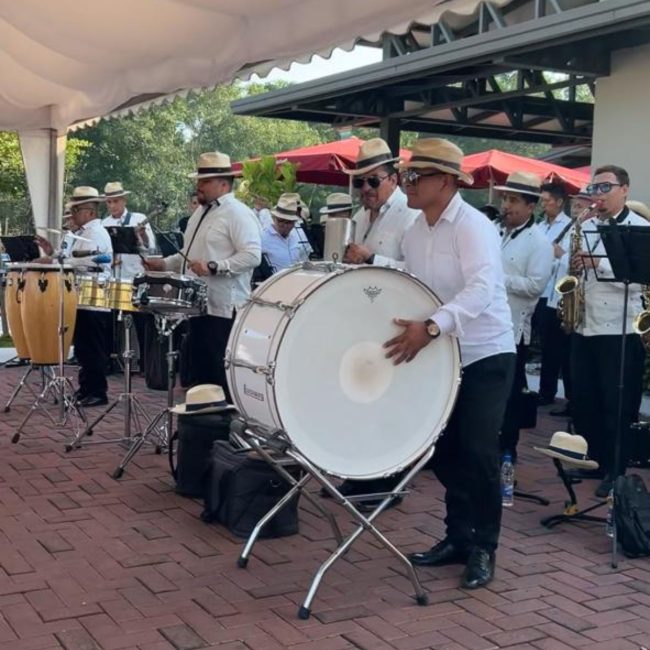 Buffet Guayaquileño 2025